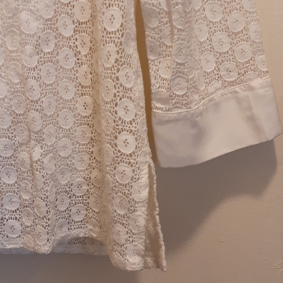 Beautiful Laser cut top - Picture 3 of 3